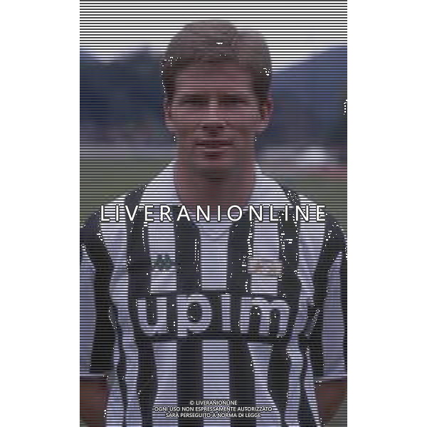 RETROSPETTIVA STEFAN REUTER CALCIATORE NELLA FOTO STEFAN REUTER CON LA MAGLIA DELLA JUVENTUS AG ALDO LIVERANI SAS