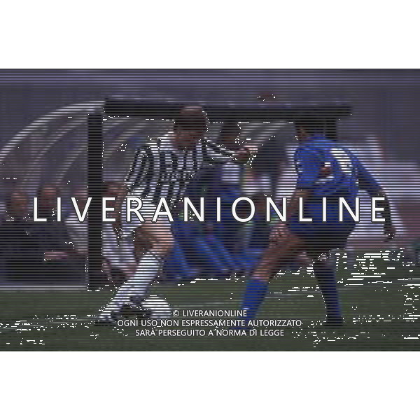 RETROSPETTIVA STEFAN REUTER CALCIATORE NELLA FOTO STEFAN REUTER CON LA MAGLIA DELLA JUVENTUS AG ALDO LIVERANI SAS