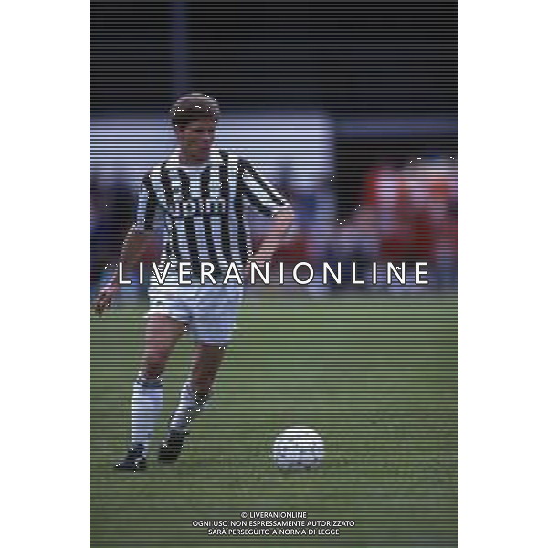 RETROSPETTIVA STEFAN REUTER CALCIATORE NELLA FOTO STEFAN REUTER CON LA MAGLIA DELLA JUVENTUS AG ALDO LIVERANI SAS