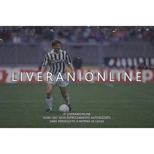 RETROSPETTIVA STEFAN REUTER CALCIATORE NELLA FOTO STEFAN REUTER CON LA MAGLIA DELLA JUVENTUS AG ALDO LIVERANI SAS