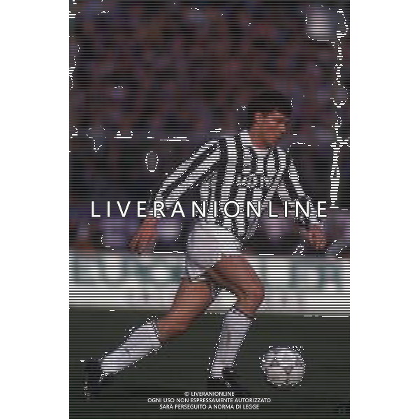 RETROSPETTIVA STEFAN REUTER CALCIATORE NELLA FOTO STEFAN REUTER CON LA MAGLIA DELLA JUVENTUS AG ALDO LIVERANI SAS