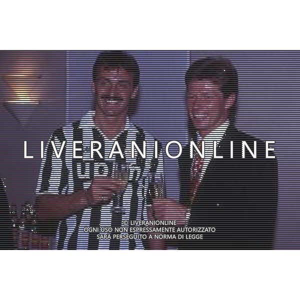 RETROSPETTIVA STEFAN REUTER CALCIATORE NELLA FOTO STEFAN REUTER CON JURGEN KOHLER ALLA PRESENTAZIONE NEL 1991 ALLA JUVENTUS AG ALDO LIVERANI SAS