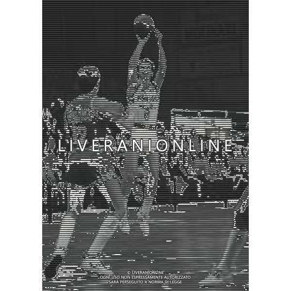 RETROSPETTIVA MIKE D\'ANTONI BASKET 1989 NELLA FOTO MIKE D\'ANTONI CON LA MAGLIA DELLA PHILIPS MILANO AG ALDO LIVERANI SAS