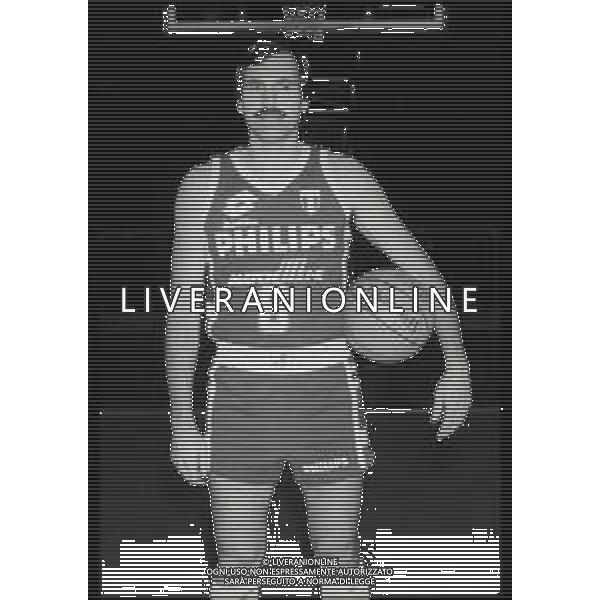 RETROSPETTIVA MIKE D\'ANTONI BASKET 1989 NELLA FOTO MIKE D\'ANTONI CON LA MAGLIA DELLA PHILIPS MILANO AG ALDO LIVERANI SAS
