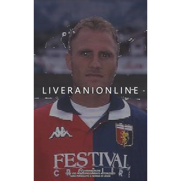 RETROSPETTIVA GENNARO ROUTOLO CALCIATORE NELLA FOTO RUOTOLO GENNARO CON LA MAGLIA DEL GENOA CALCIO AG ALDO LIVERANI SAS
