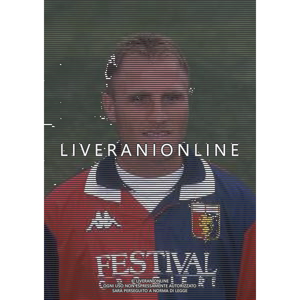 RETROSPETTIVA GENNARO ROUTOLO CALCIATORE NELLA FOTO RUOTOLO GENNARO CON LA MAGLIA DEL GENOA CALCIO AG ALDO LIVERANI SAS