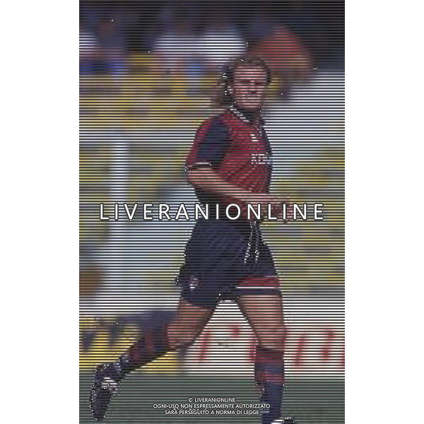 RETROSPETTIVA GENNARO ROUTOLO CALCIATORE NELLA FOTO RUOTOLO GENNARO CON LA MAGLIA DEL GENOA CALCIO AG ALDO LIVERANI SAS
