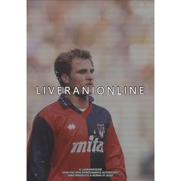 RETROSPETTIVA GENNARO ROUTOLO CALCIATORE NELLA FOTO RUOTOLO GENNARO CON LA MAGLIA DEL GENOA CALCIO AG ALDO LIVERANI SAS