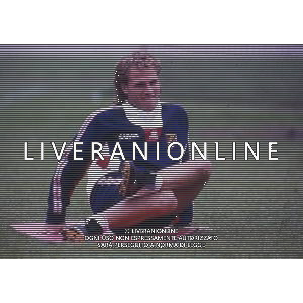 RETROSPETTIVA GENNARO ROUTOLO CALCIATORE NELLA FOTO RUOTOLO GENNARO CON LA MAGLIA DEL GENOA CALCIO AG ALDO LIVERANI SAS
