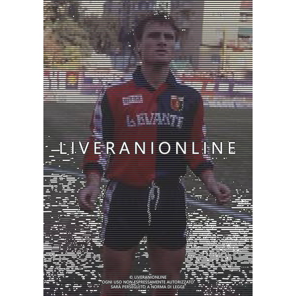 RETROSPETTIVA GENNARO ROUTOLO CALCIATORE NELLA FOTO RUOTOLO GENNARO CON LA MAGLIA DEL GENOA CALCIO AG ALDO LIVERANI SAS