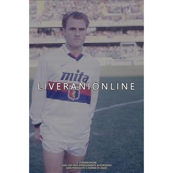 RETROSPETTIVA GENNARO ROUTOLO CALCIATORE NELLA FOTO RUOTOLO GENNARO CON LA MAGLIA DEL GENOA CALCIO AG ALDO LIVERANI SAS