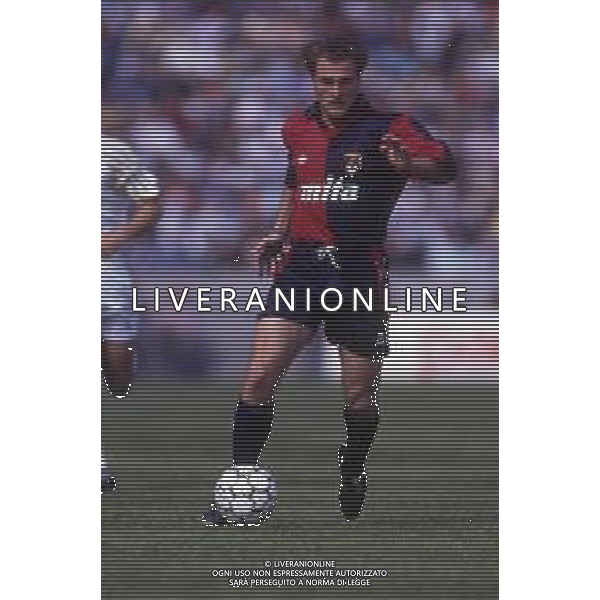 RETROSPETTIVA GENNARO ROUTOLO CALCIATORE NELLA FOTO RUOTOLO GENNARO CON LA MAGLIA DEL GENOA CALCIO AG ALDO LIVERANI SAS
