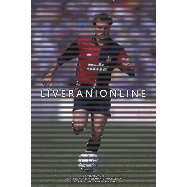 RETROSPETTIVA GENNARO ROUTOLO CALCIATORE NELLA FOTO RUOTOLO GENNARO CON LA MAGLIA DEL GENOA CALCIO AG ALDO LIVERANI SAS