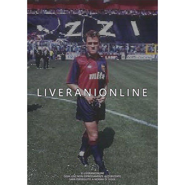 RETROSPETTIVA GENNARO ROUTOLO CALCIATORE NELLA FOTO RUOTOLO GENNARO CON LA MAGLIA DEL GENOA CALCIO AG ALDO LIVERANI SAS