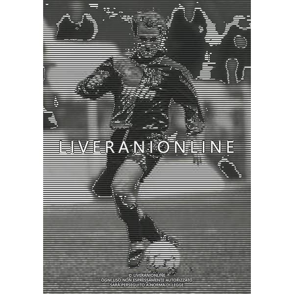 RETROSPETTIVA GENNARO ROUTOLO CALCIATORE NELLA FOTO RUOTOLO GENNARO CON LA MAGLIA DEL GENOA CALCIO AG ALDO LIVERANI SAS