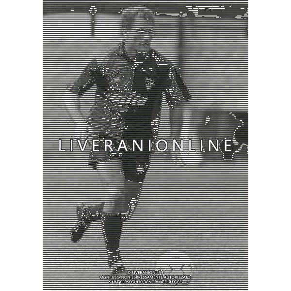 RETROSPETTIVA GENNARO ROUTOLO CALCIATORE NELLA FOTO RUOTOLO GENNARO CON LA MAGLIA DEL GENOA CALCIO AG ALDO LIVERANI SAS