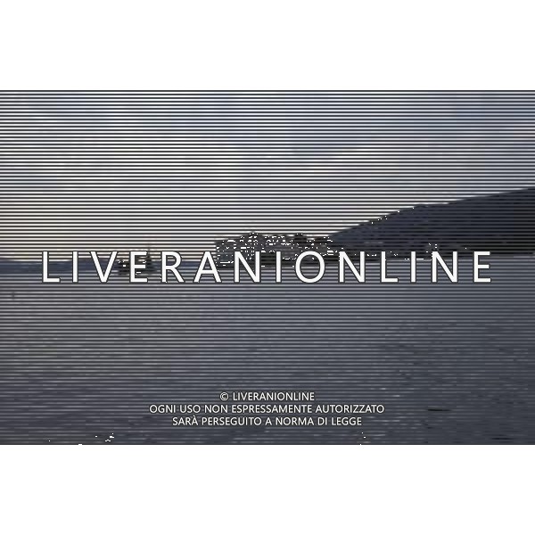 Il palazzo Borromeo è un edificio seicentesco sito nell\'Isola Bella, sul Lago Maggiore (comune di Stresa, provincia del Verbano-Cusio-Ossola), i cui giardini si estendono fino alla punta meridionale dell\'isolotto. ag aldo liverani sas