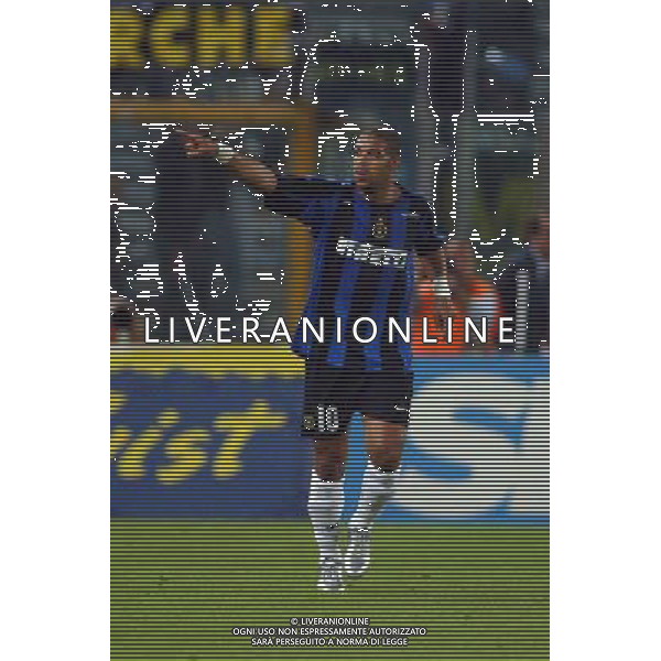 Roma - Inter finale di andata di coppa italia Tim Cup 12/06/2005 nella foto esultanza dopo il gol di adriano ph gianni nucci/agenzia aldo liverani