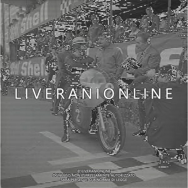 RETROSPETTIVA RENZO PASOLINI MOTOCICLISTA NELLA FOTO RENZO PASOLINI A CESENATICO AL PREMIO SHELL NELL\'ANNO 1969 AG ALDO LIVERANI SAS
