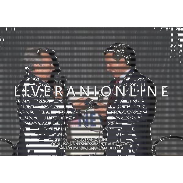 04-10-1996 MILANO FESTA DELLA NEVE ORGANIZZATA DALLA GAZZETTA DELLO SPORT NELLA FOTO GUSTAVO THOENI CON IL DIRETTORE DELLA GAZZETTA DELLO SPORT CANDIDO CANNAVO\' AG ALDO LIVERANI SAS