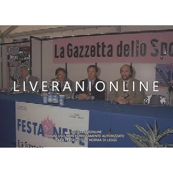 04-10-1996 MILANO FESTA DELLA NEVE ORGANIZZATA DALLA GAZZETTA DELLO SPORT NELLA FOTO GUSTAVO THOENI E GIANNI MERLO AG ALDO LIVERANI SAS