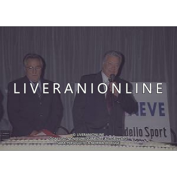 04-10-1996 MILANO FESTA DELLA NEVE ORGANIZZATA DALLA GAZZETTA DELLO SPORT NELLA FOTO IL PRESIDENTE FISI CARLO VALENTINO CON IL DIRETTORE DELLA GAZZETTA DELLO SPORT CANDIDO CANNAVO\' AG ALDO LIVERANI SAS