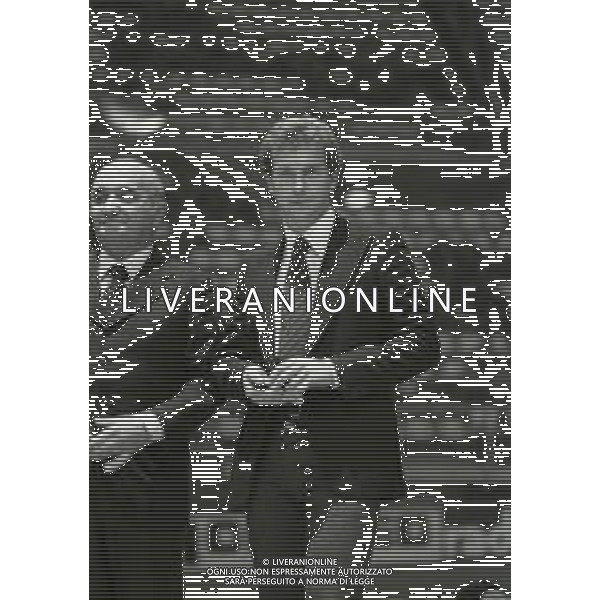 RETROSPETTIVA KLAUS DI BIASI NUOTATORE NELLA FOTO KLAUS DI BIASI NELL\'ANNO 1977 ALLA MANIFESTAZIONE CICLISTICA DELLA SEI GIORNI  AG ALDO LIVERANI SAS 