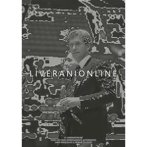 RETROSPETTIVA KLAUS DI BIASI NUOTATORE NELLA FOTO KLAUS DI BIASI NELL\'ANNO 1977 ALLA MANIFESTAZIONE CICLISTICA DELLA SEI GIORNI  AG ALDO LIVERANI SAS 