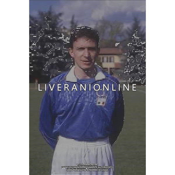 RETROSPETTIVA STEFANO ERANIO CALCIATORE NELLA FOTO STEFANO ERANIO CON LA MAGLIA DELLA NAZIONALE ITALIANA AG ALDO LIVERANI SAS