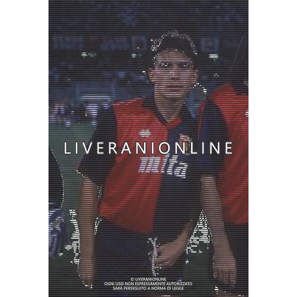 RETROSPETTIVA STEFANO ERANIO CALCIATORE NELLA FOTO STEFANO ERANIO CON LA MAGLIA DEL GENOA CALCIO AG ALDO LIVERANI SAS