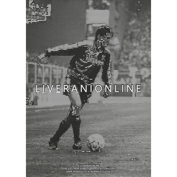 RETROSPETTIVA STEFANO ERANIO CALCIATORE NELLA FOTO STEFANO ERANIO CON LA MAGLIA DEL GENOA CALCIO AG ALDO LIVERANI SAS