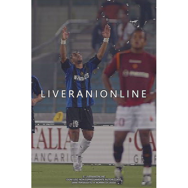 Roma - Inter finale di andata di Coppa Italia Tim Cup 12/06/2005 nella foto esultanza dopo il gol di adriano ph gianni nucci/agenzia aldo liverani