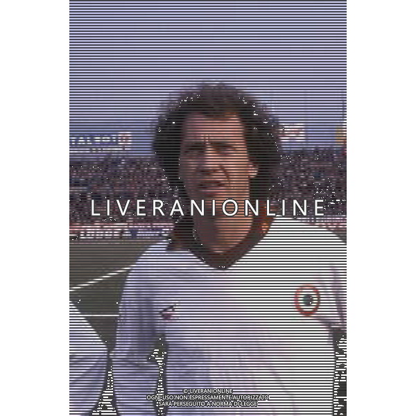 RETROSPETTIVA ROBERTO FALCAO GIOCATORE NELLA FOTO ROBERTO FALCAO CON LA MAGLIA DELLA ROMA CALCIO AG ALDO LIVERANI SAS
