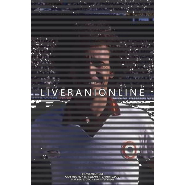 RETROSPETTIVA ROBERTO FALCAO GIOCATORE NELLA FOTO ROBERTO FALCAO CON LA MAGLIA DELLA ROMA CALCIO AG ALDO LIVERANI SAS