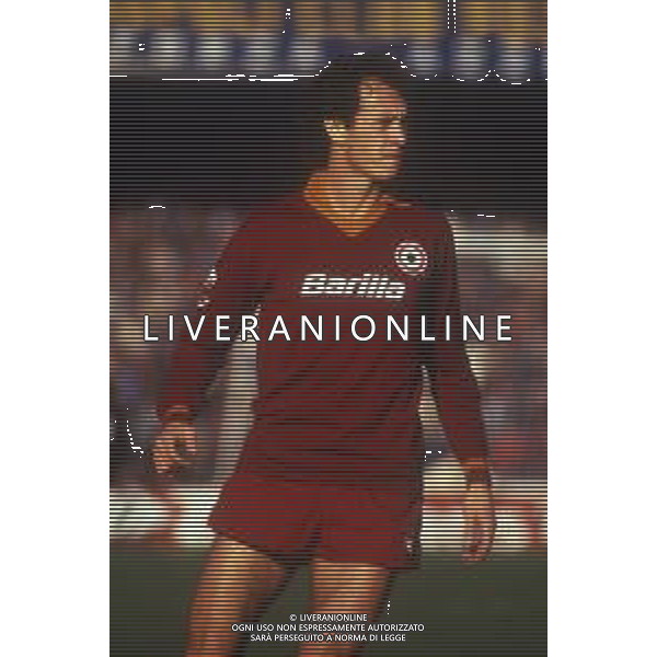 RETROSPETTIVA ROBERTO FALCAO GIOCATORE NELLA FOTO ROBERTO FALCAO CON LA MAGLIA DELLA ROMA CALCIO AG ALDO LIVERANI SAS