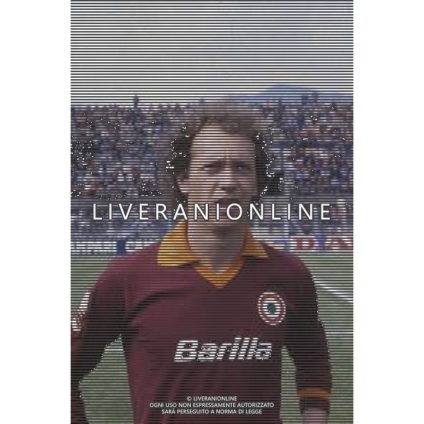 RETROSPETTIVA ROBERTO FALCAO GIOCATORE NELLA FOTO ROBERTO FALCAO CON LA MAGLIA DELLA ROMA CALCIO AG ALDO LIVERANI SAS