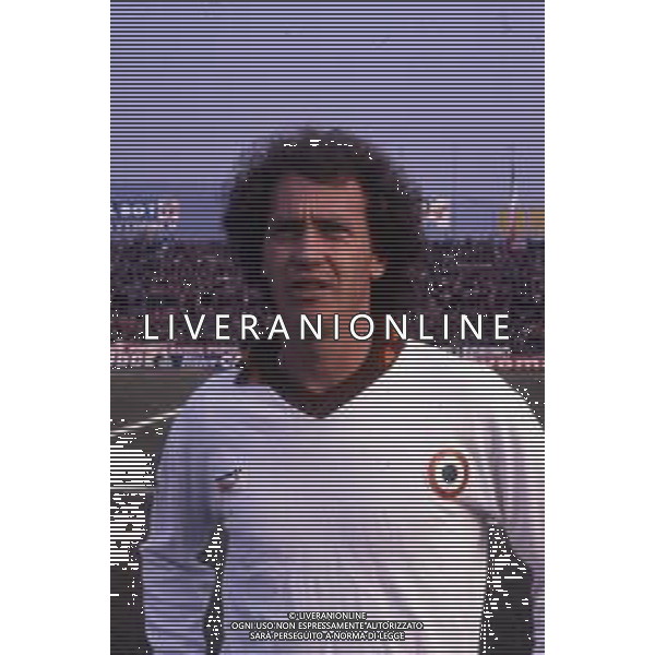 RETROSPETTIVA ROBERTO FALCAO GIOCATORE NELLA FOTO ROBERTO FALCAO CON LA MAGLIA DELLA ROMA CALCIO AG ALDO LIVERANI SAS