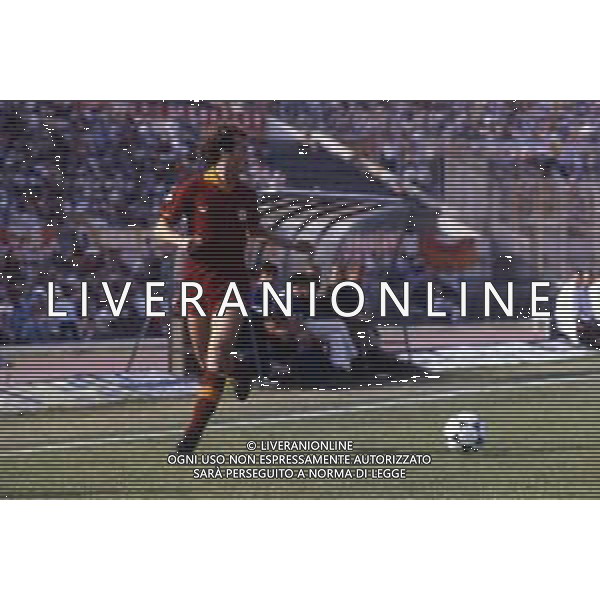 RETROSPETTIVA ROBERTO FALCAO GIOCATORE NELLA FOTO ROBERTO FALCAO CON LA MAGLIA DELLA ROMA CALCIO AG ALDO LIVERANI SAS