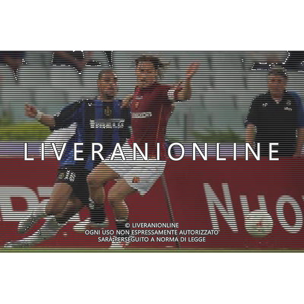 Roma - Inter finale di andata di Coppa Italia Tim Cup 12/06/2005 nella foto francesco totti con adriano ph terruso/agenzia aldo liverani