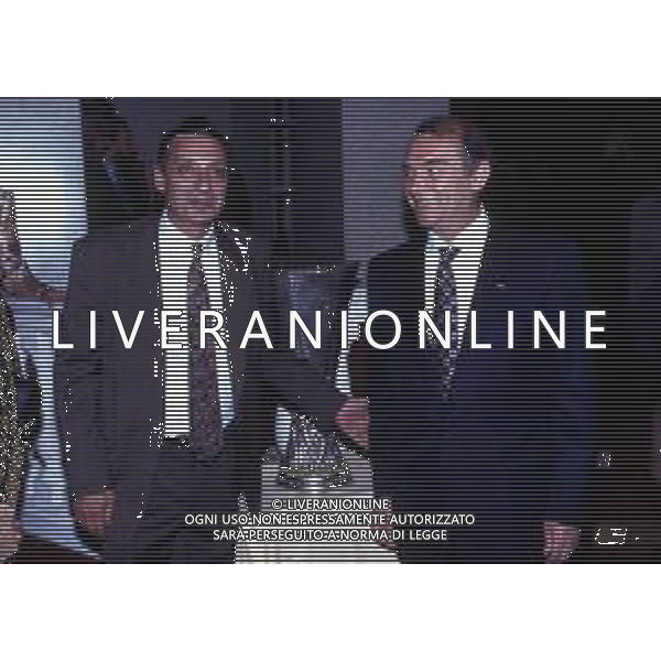 MILANO 1990-FESTA INTER PER LA VITTORIA DELLA COPPA UEFA NELLA FOTO VALBERTO MILIANI CON ERNESTO PELLEGRINI AG ALDO LIVERANI SAS
