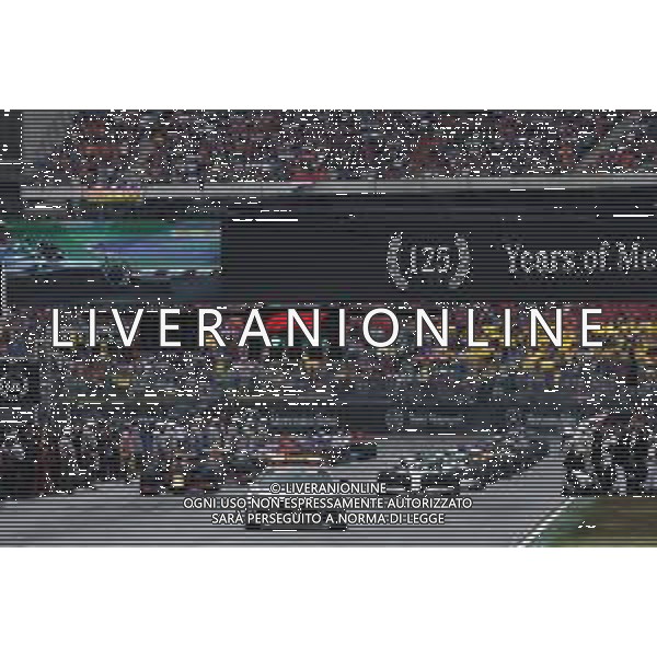 Lewis Hamilton (GBR) Mercedes AMG F1 W10 leads behind the FIA Safety Car. 28.07.2019. Formula 1 World Championship, Rd 11, German Grand Prix, Hockenheim, Germany, Race Day. AG ALDO LIVERANI SAS-ONLY ITALY