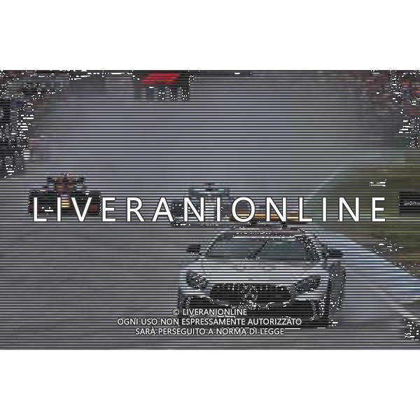 Lewis Hamilton (GBR) Mercedes AMG F1 W10 leads behind the FIA Safety Car. 28.07.2019. Formula 1 World Championship, Rd 11, German Grand Prix, Hockenheim, Germany, Race Day. AG ALDO LIVERANI SAS-ONLY ITALY