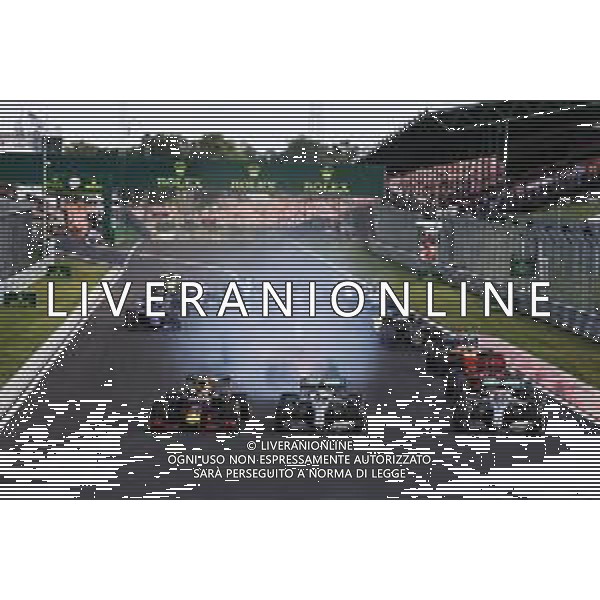 (L to R): Max Verstappen (NLD) Red Bull Racing RB15, Valtteri Bottas (FIN) Mercedes AMG F1 W10, and Lewis Hamilton (GBR) Mercedes AMG F1 W10, at the start of the race. 04.08.2019. Formula 1 World Championship, Rd 12, Hungarian Grand Prix, Budapest, Hungary, Race Day. AG ALDO LIVERANI SAS-ONLY ITALY