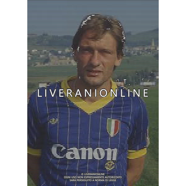 RETROSPETTIVA PREBEN LARSEN ELKJAER CALCIATORE NELLA FOTO PREBEN LARSEN ELKJAER CON LA MAGLIA DEL VERONA CALCIO NELL\'ANNO 1985-86 AG ALDO LIVERANI SAS