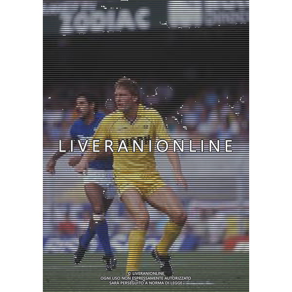RETROSPETTIVA PREBEN LARSEN ELKJAER CALCIATORE NELLA FOTO PREBEN LARSEN ELKJAER CON LA MAGLIA DEL VERONA CALCIO NELL\'ANNO 1986-87 AG ALDO LIVERANI SAS