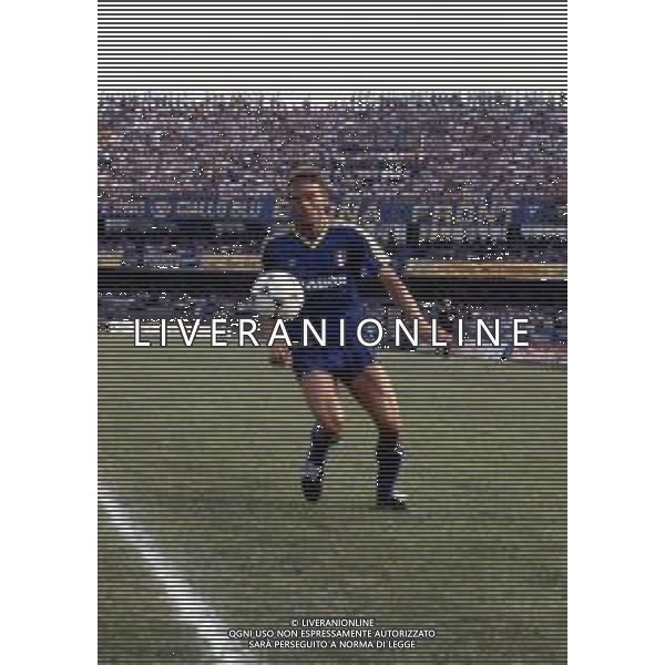 RETROSPETTIVA PREBEN LARSEN ELKJAER CALCIATORE NELLA FOTO PREBEN LARSEN ELKJAER CON LA MAGLIA DEL VERONA CALCIO NELL\'ANNO 1985-86 AG ALDO LIVERANI SAS