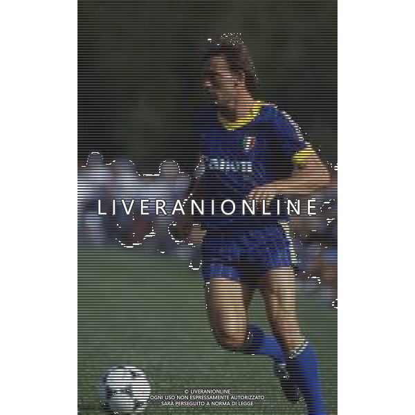 RETROSPETTIVA PREBEN LARSEN ELKJAER CALCIATORE NELLA FOTO PREBEN LARSEN ELKJAER CON LA MAGLIA DEL VERONA CALCIO NELL\'ANNO 1985-86 AG ALDO LIVERANI SAS