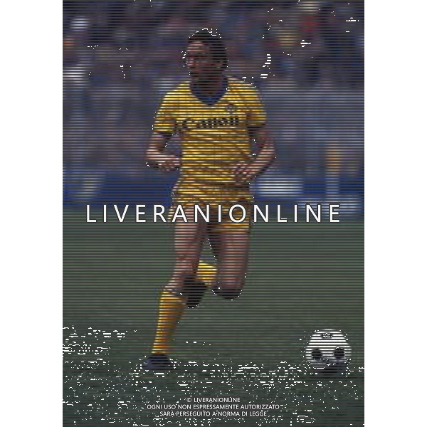 RETROSPETTIVA PREBEN LARSEN ELKJAER CALCIATORE NELLA FOTO PREBEN LARSEN ELKJAER CON LA MAGLIA DEL VERONA CALCIO NELL\'ANNO 1985 AG ALDO LIVERANI SAS