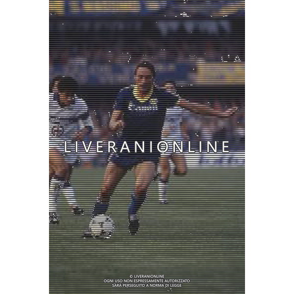 RETROSPETTIVA PREBEN LARSEN ELKJAER CALCIATORE NELLA FOTO PREBEN LARSEN ELKJAER CON LA MAGLIA DEL VERONA CALCIO AG ALDO LIVERANI SAS