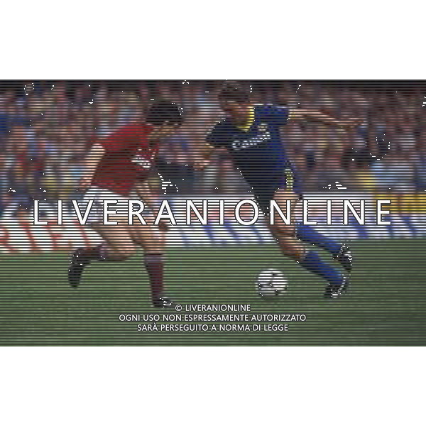 RETROSPETTIVA PREBEN LARSEN ELKJAER CALCIATORE NELLA FOTO PREBEN LARSEN ELKJAER CON LA MAGLIA DEL VERONA CALCIO NELL\'ANNO 1984-85 AG ALDO LIVERANI SAS